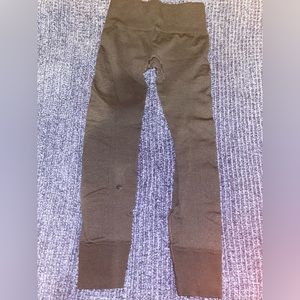 Smokey Gray women lululemon tights . Size small